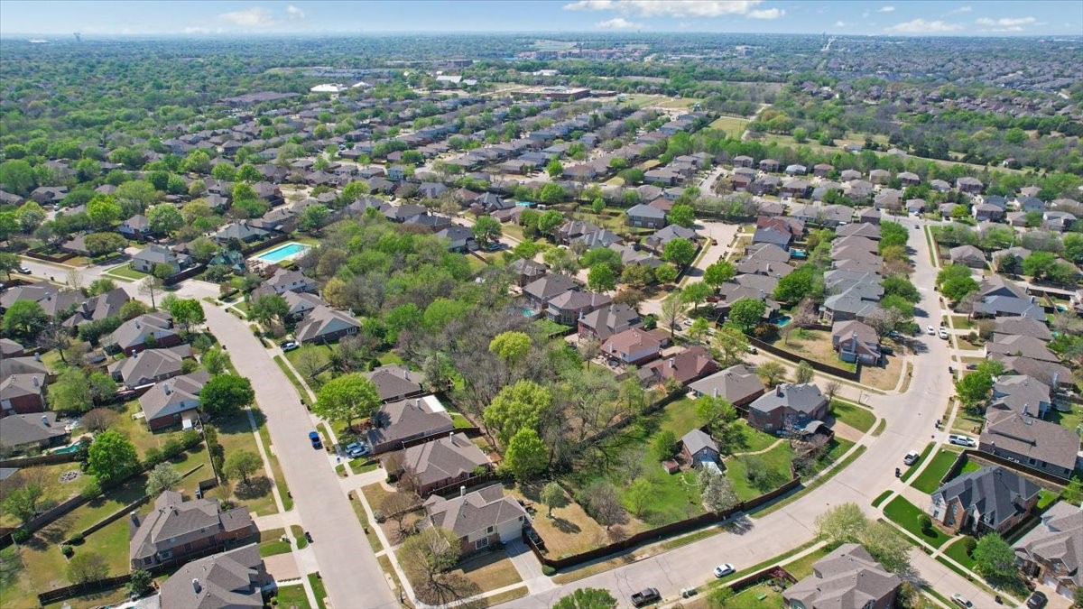608 Lake Village Drive Mckinney TX 75071