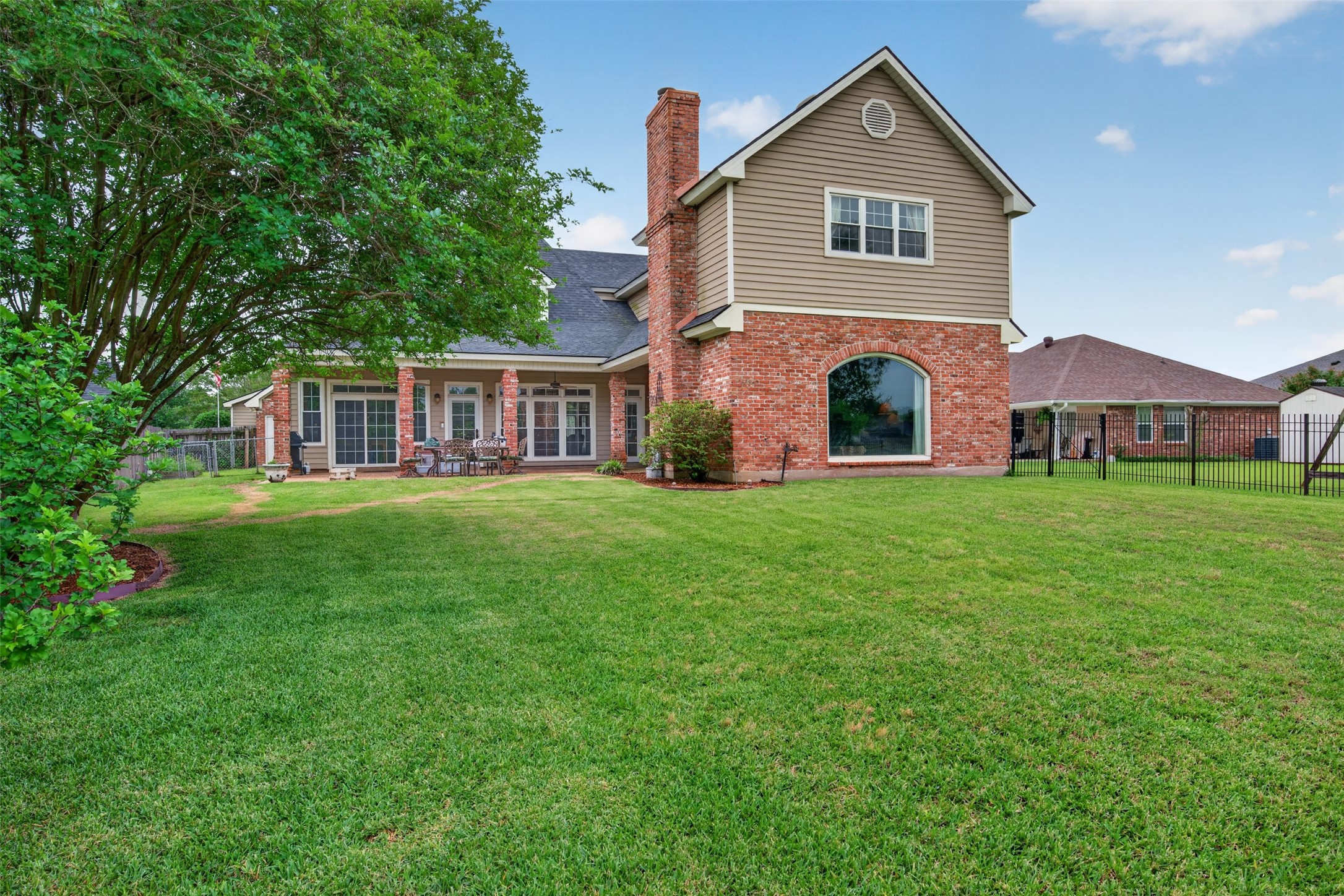 5517 Lake Side Drive Bossier City LA 71111