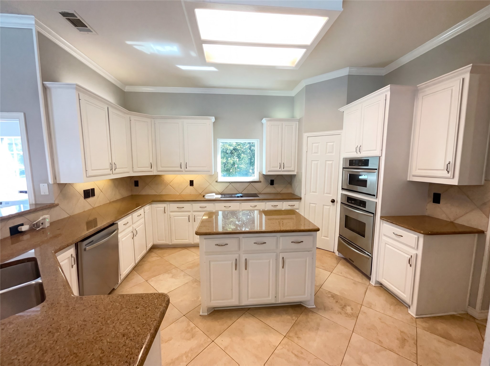 2400 Creekview Drive Plano TX 75093