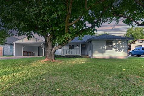 1922 Varsity Drive Grand Prairie TX 75051