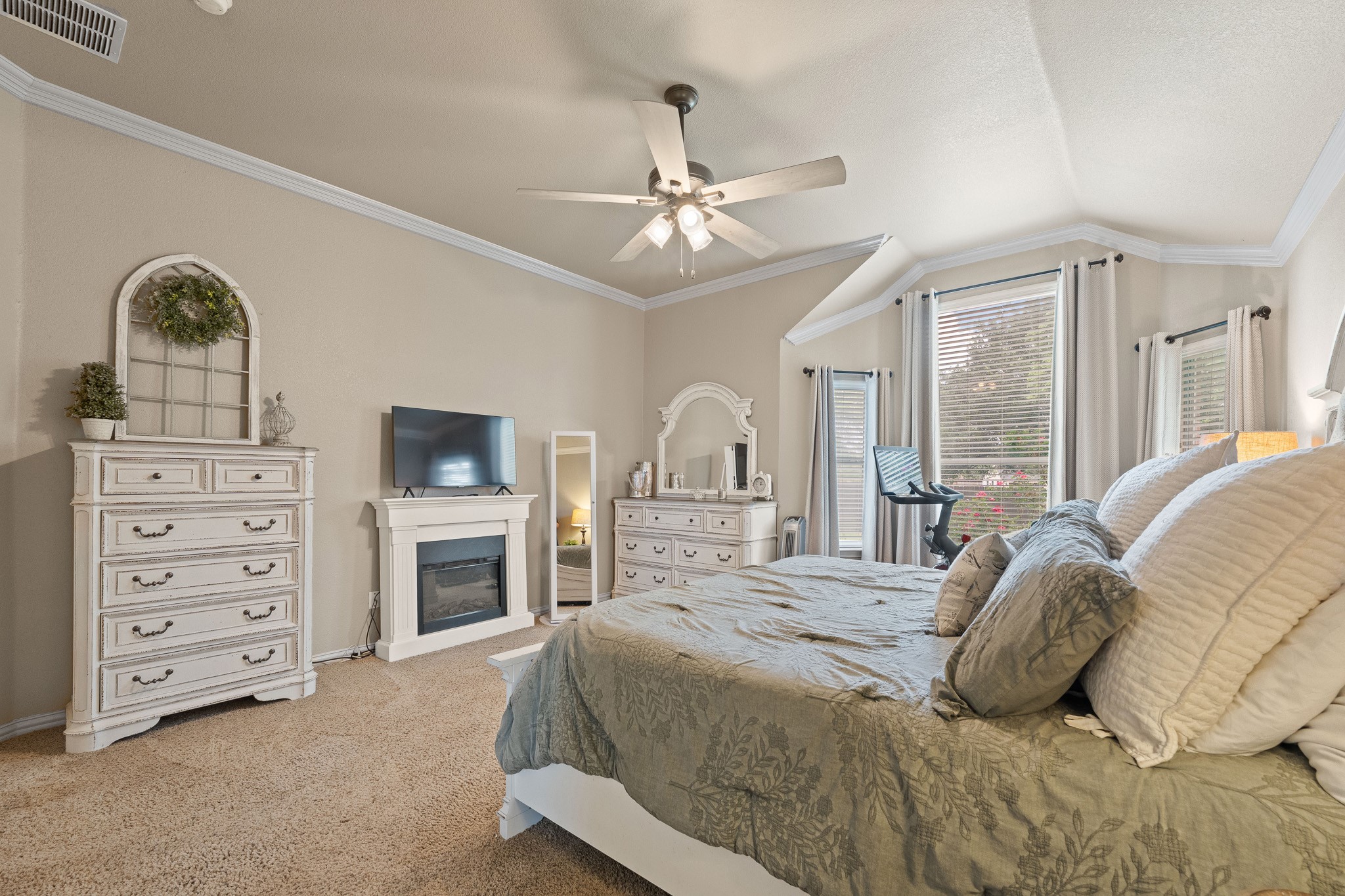 3211 Golden Oaks Circle Granbury TX 76049