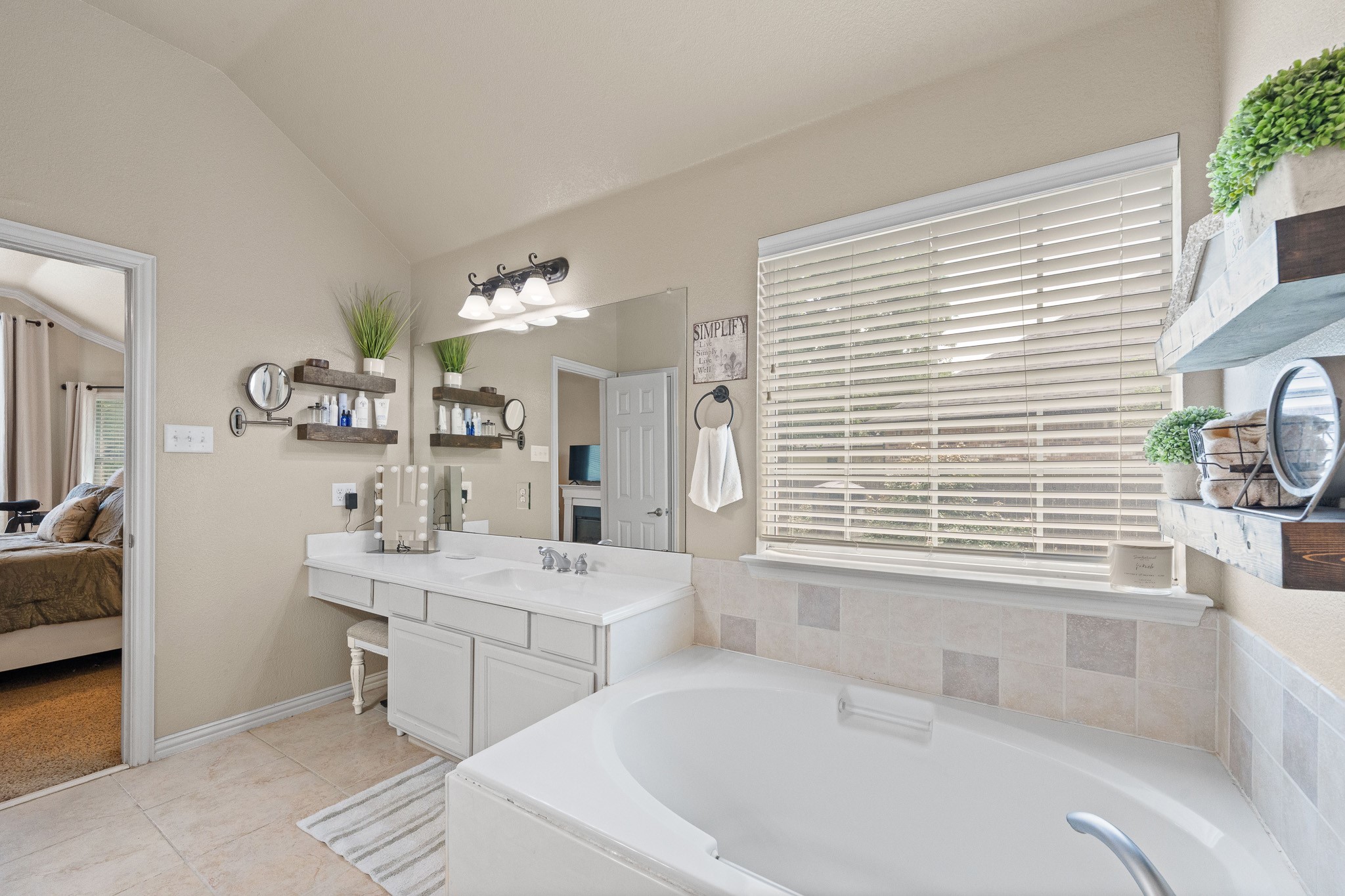 3211 Golden Oaks Circle Granbury TX 76049
