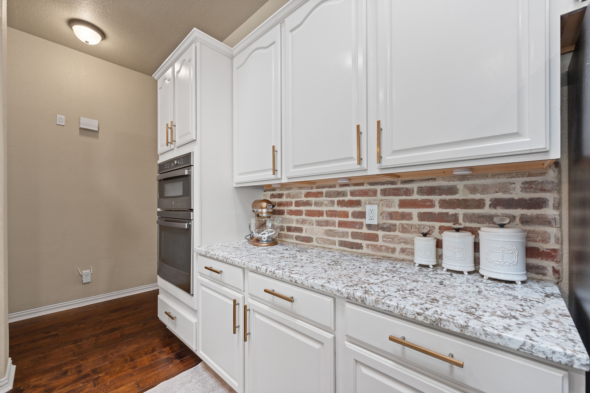 3211 Golden Oaks Circle Granbury TX 76049