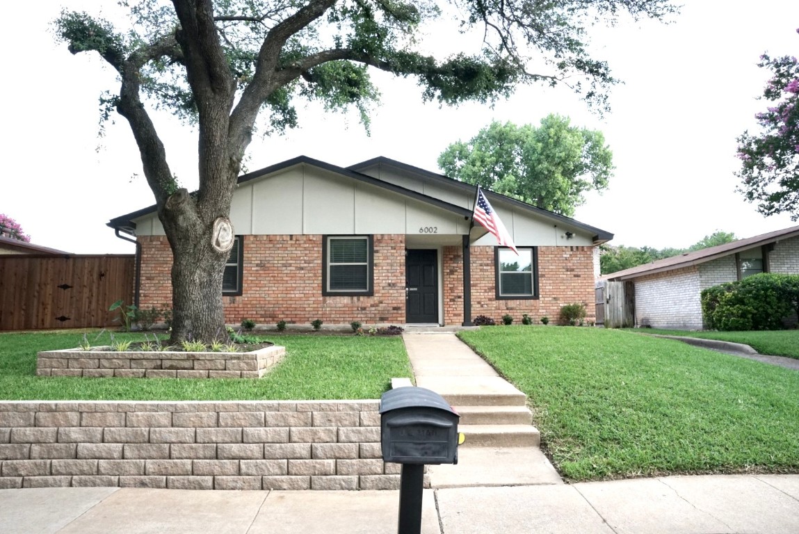 6002 Excalibur Drive Garland TX 75044