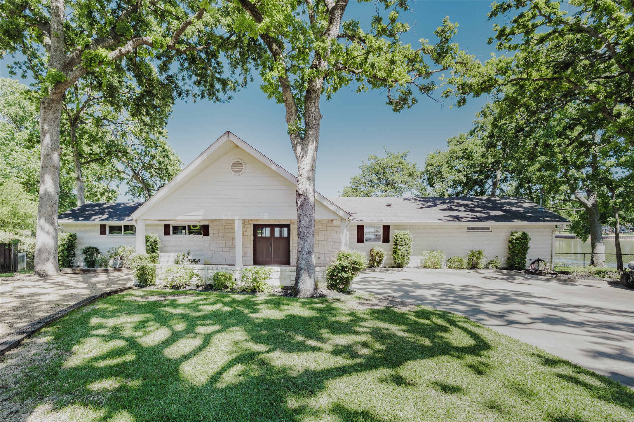 1716 Luau Court Tool TX 75143