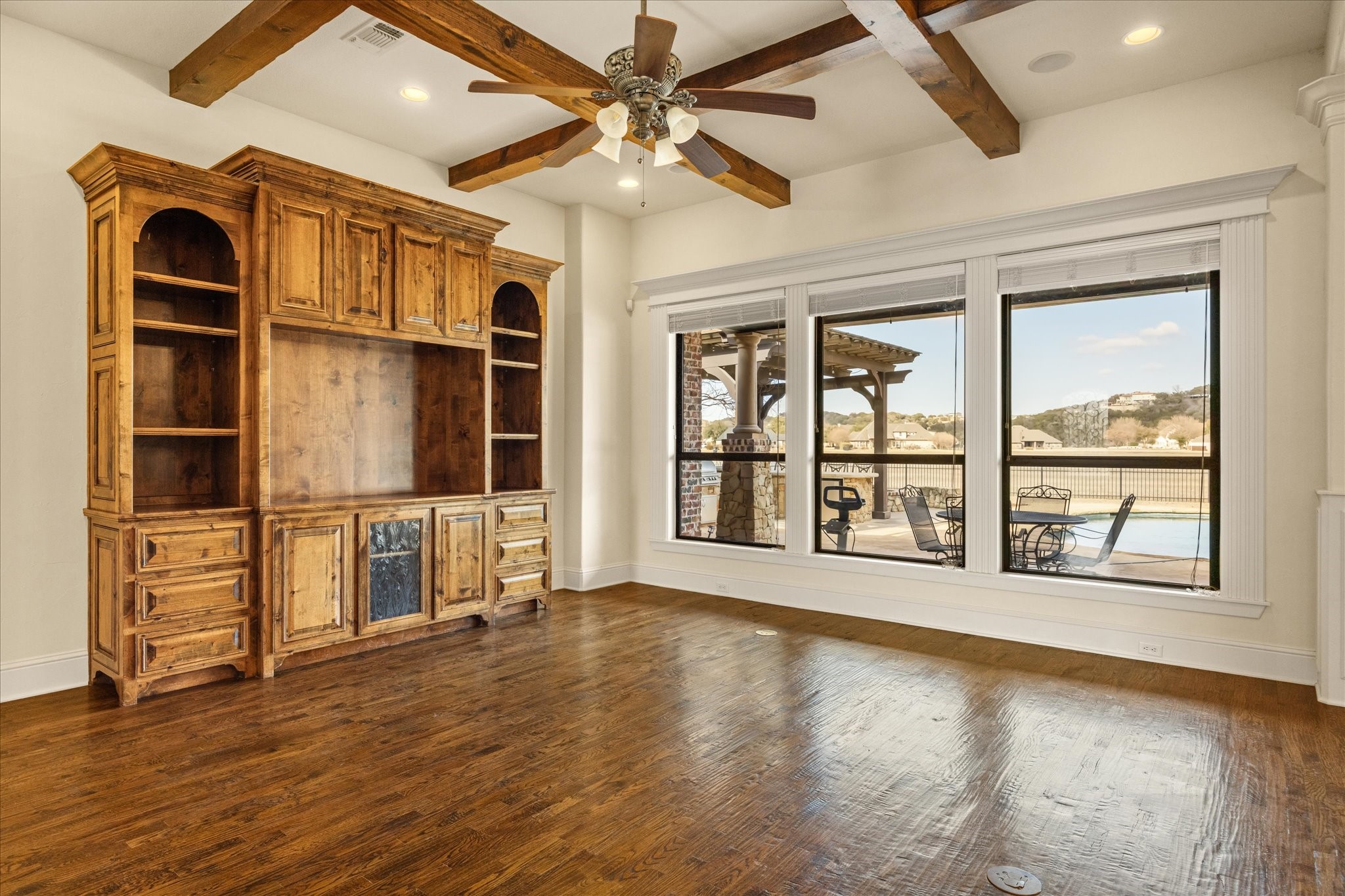 1204 E Scandinavian Court Granbury TX 76048