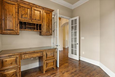 1204 E Scandinavian Court Granbury TX 76048