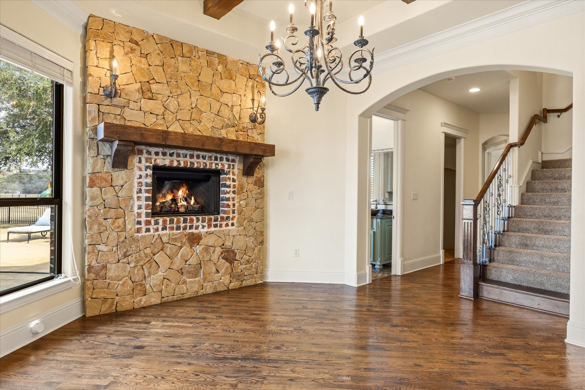 1204 E Scandinavian Court Granbury TX 76048