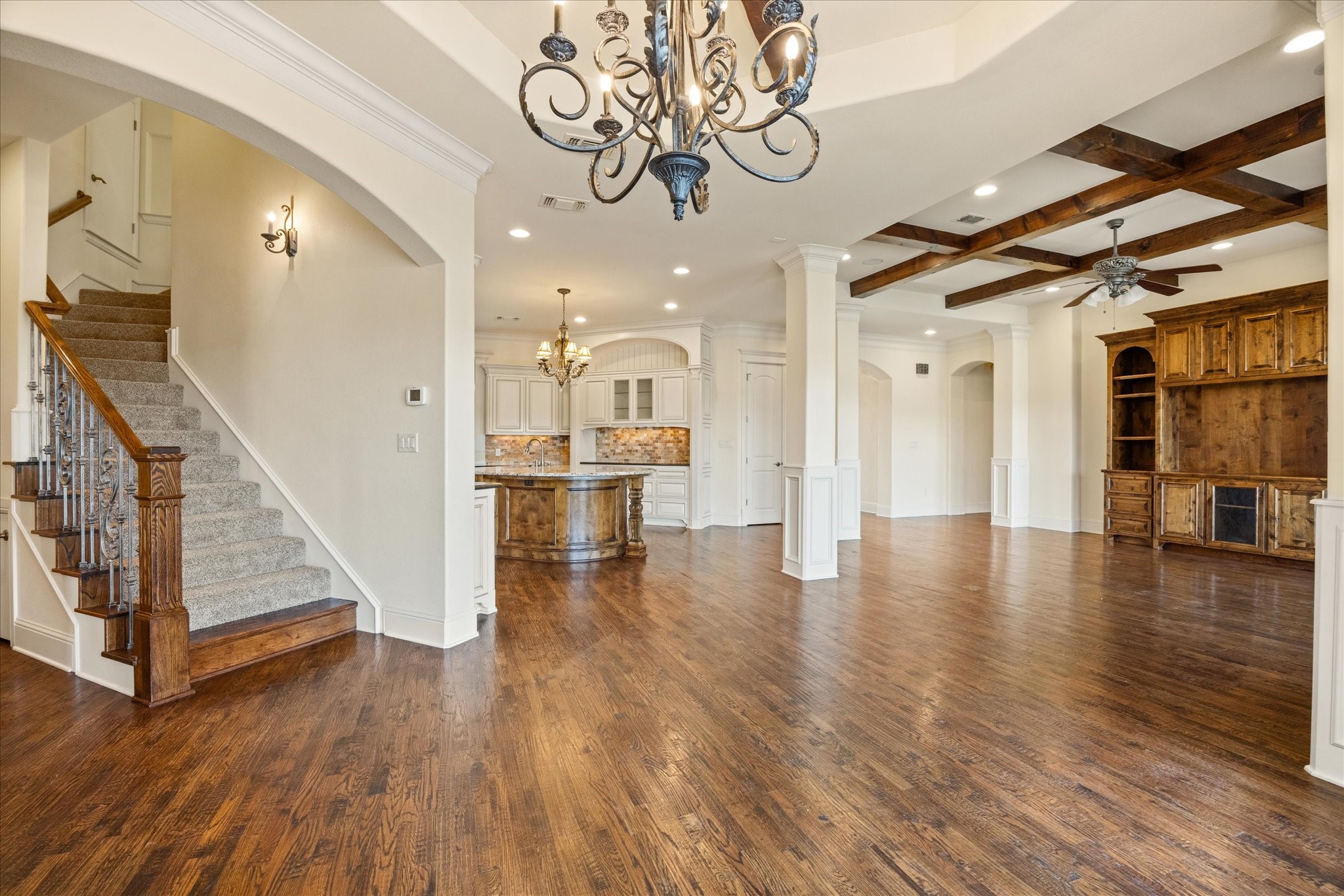 1204 E Scandinavian Court Granbury TX 76048