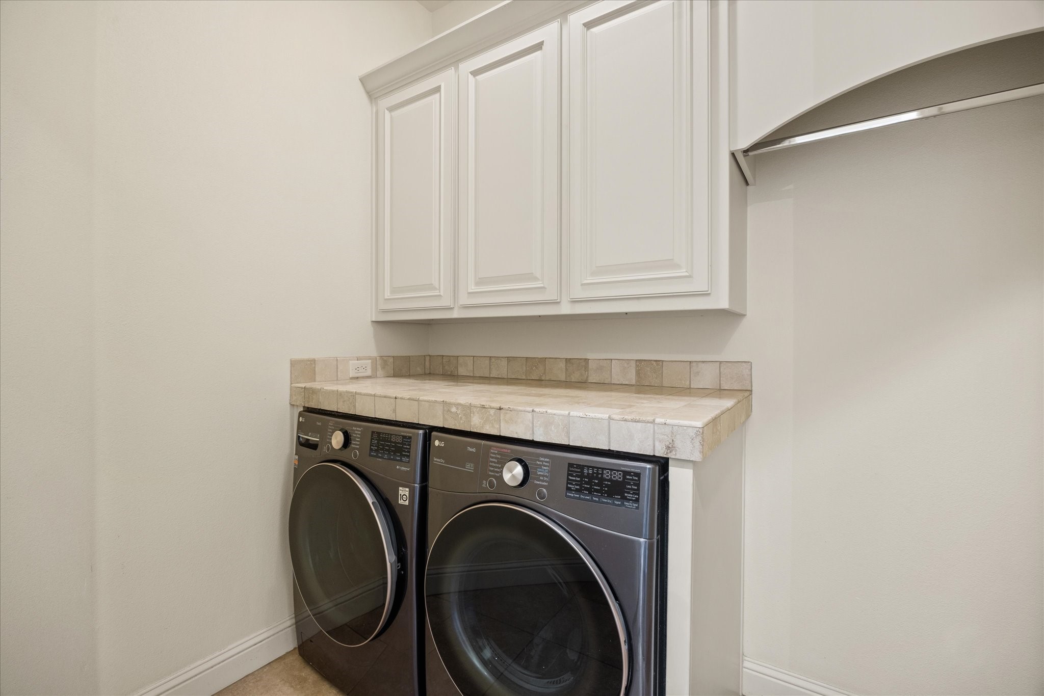 1204 E Scandinavian Court Granbury TX 76048
