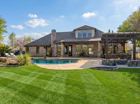 1204 E Scandinavian Court Granbury TX 76048
