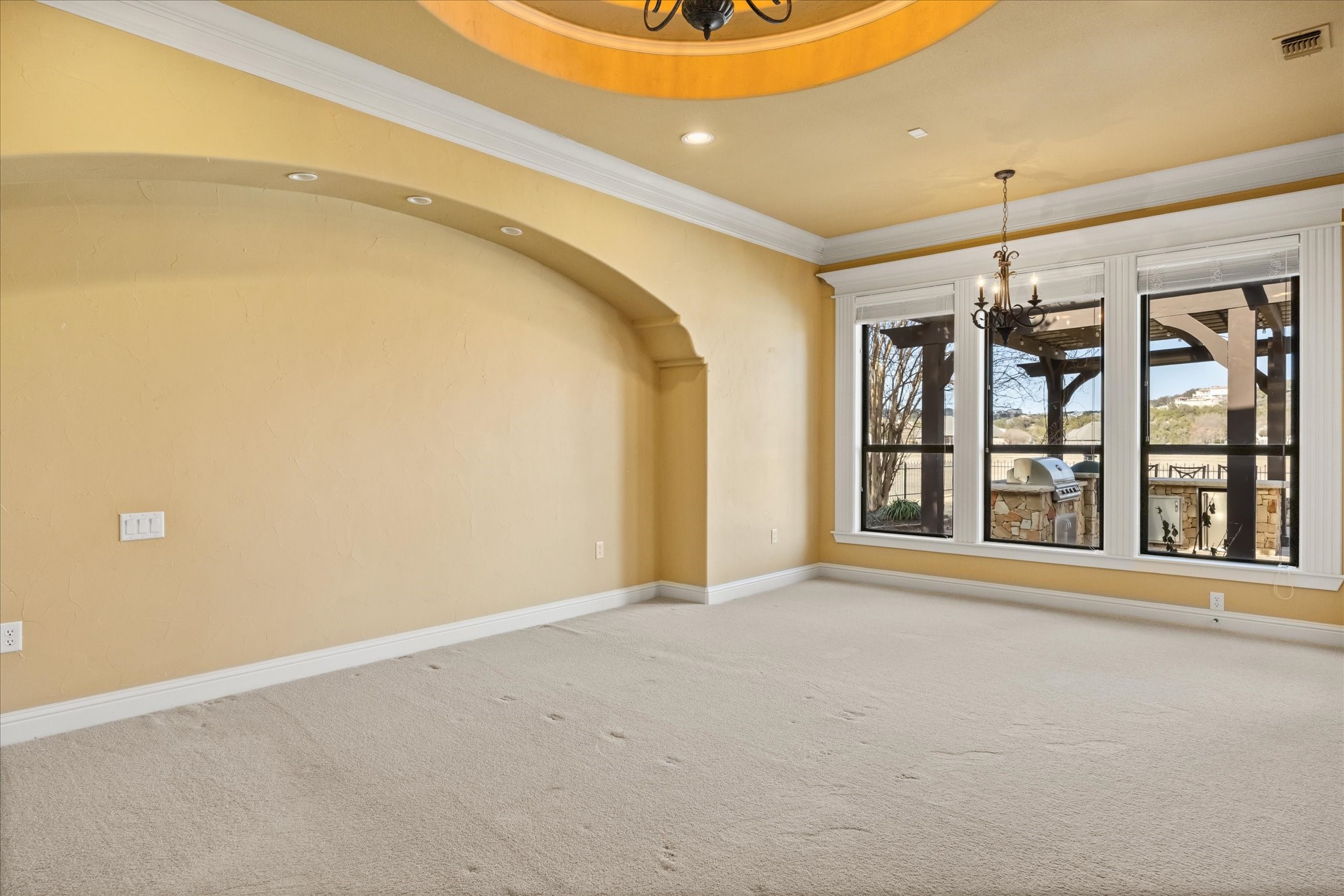 1204 E Scandinavian Court Granbury TX 76048