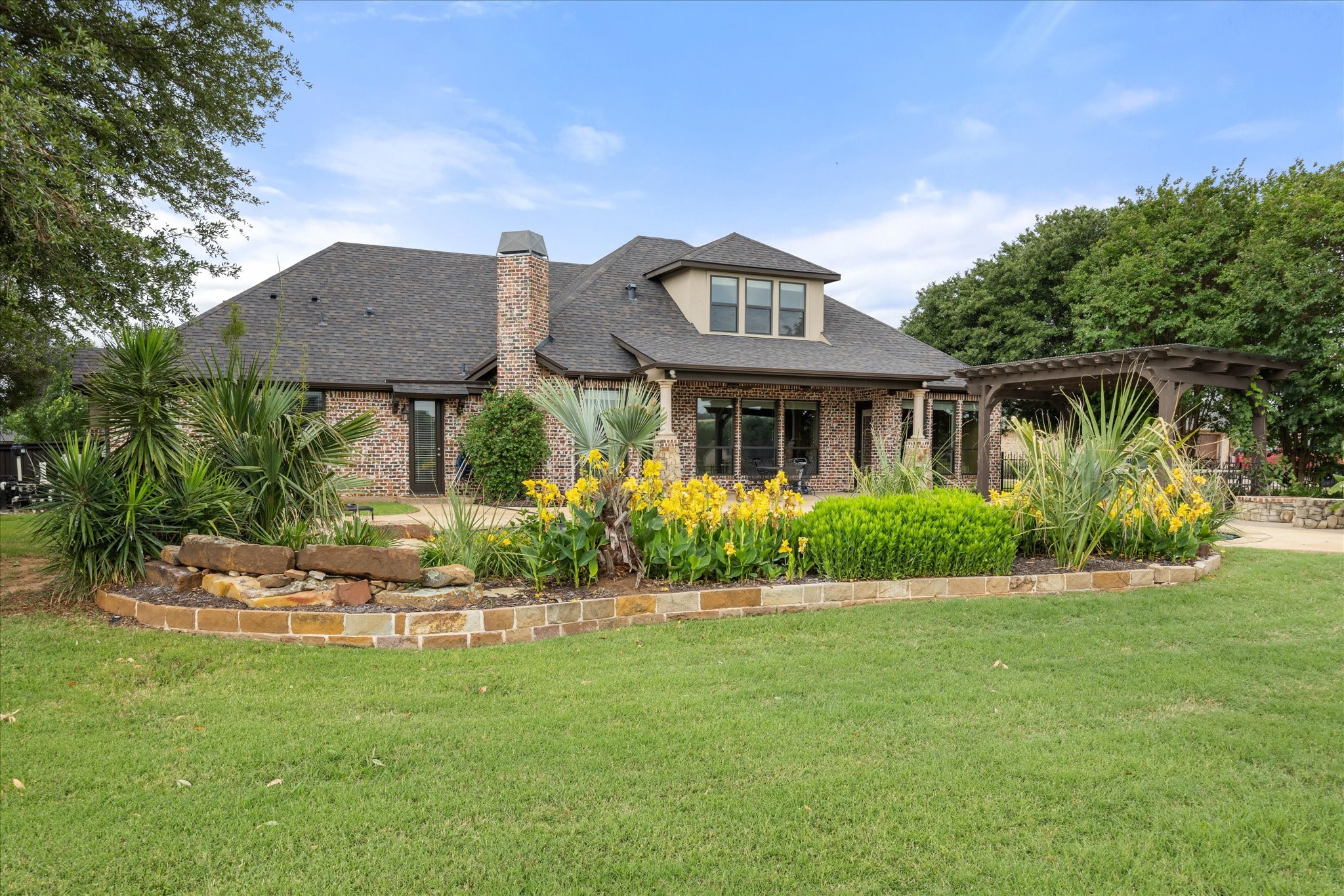 1204 E Scandinavian Court Granbury TX 76048