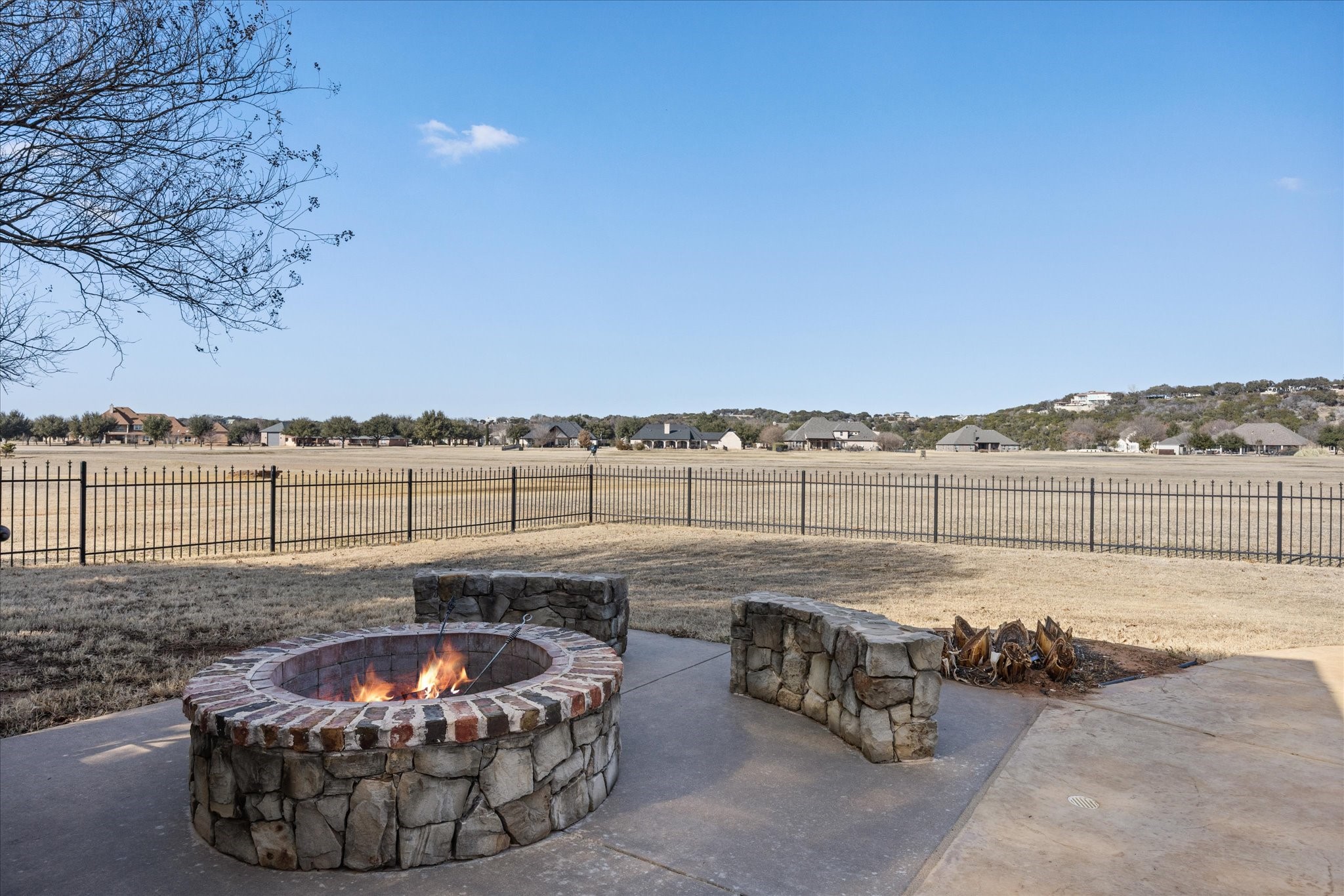 1204 E Scandinavian Court Granbury TX 76048