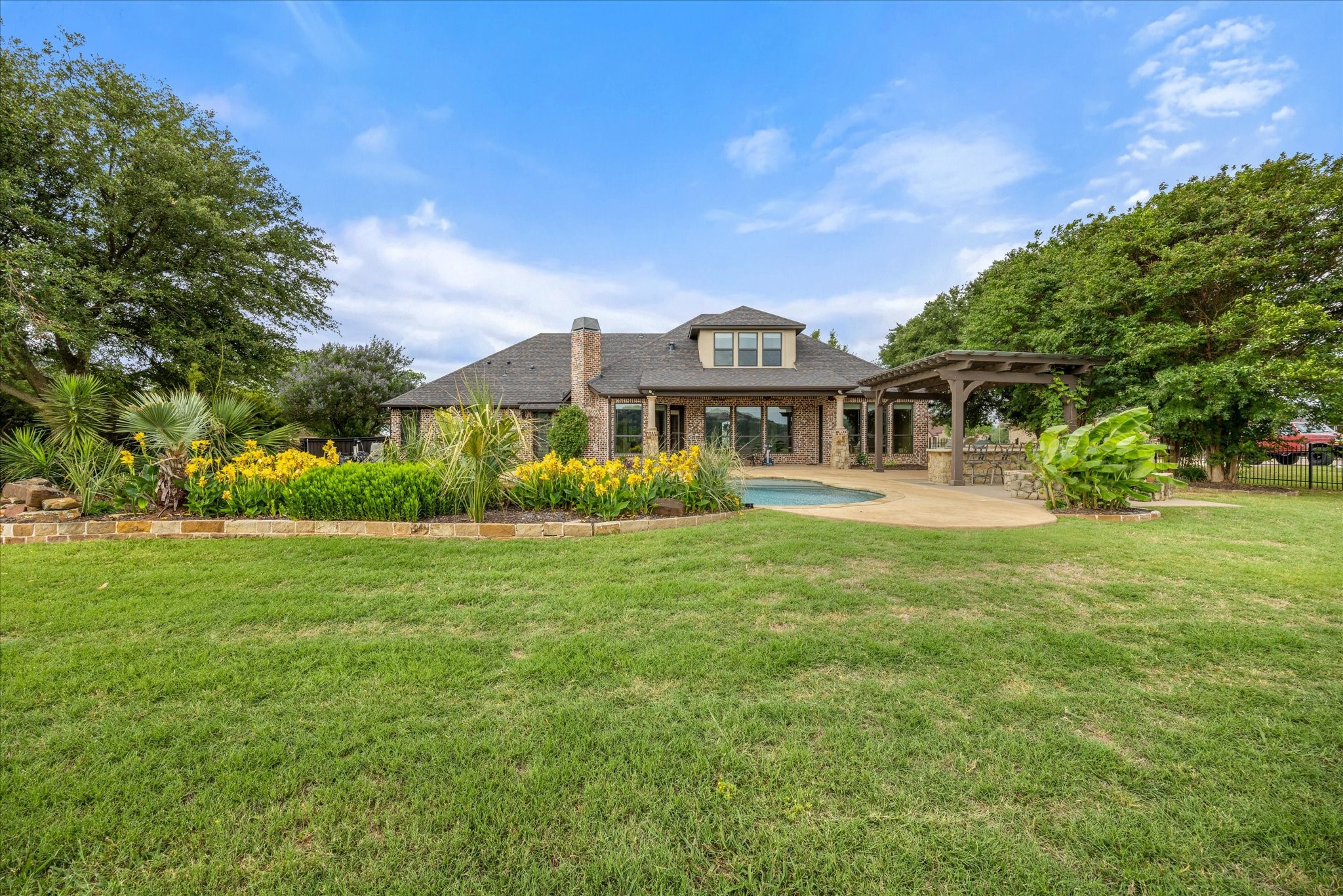 1204 E Scandinavian Court Granbury TX 76048