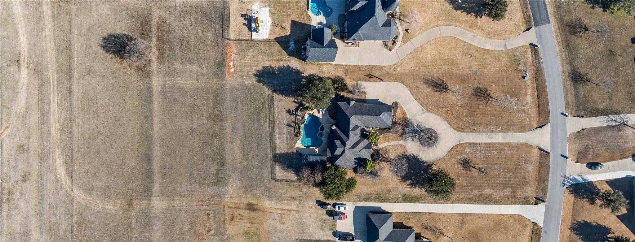 1204 E Scandinavian Court Granbury TX 76048