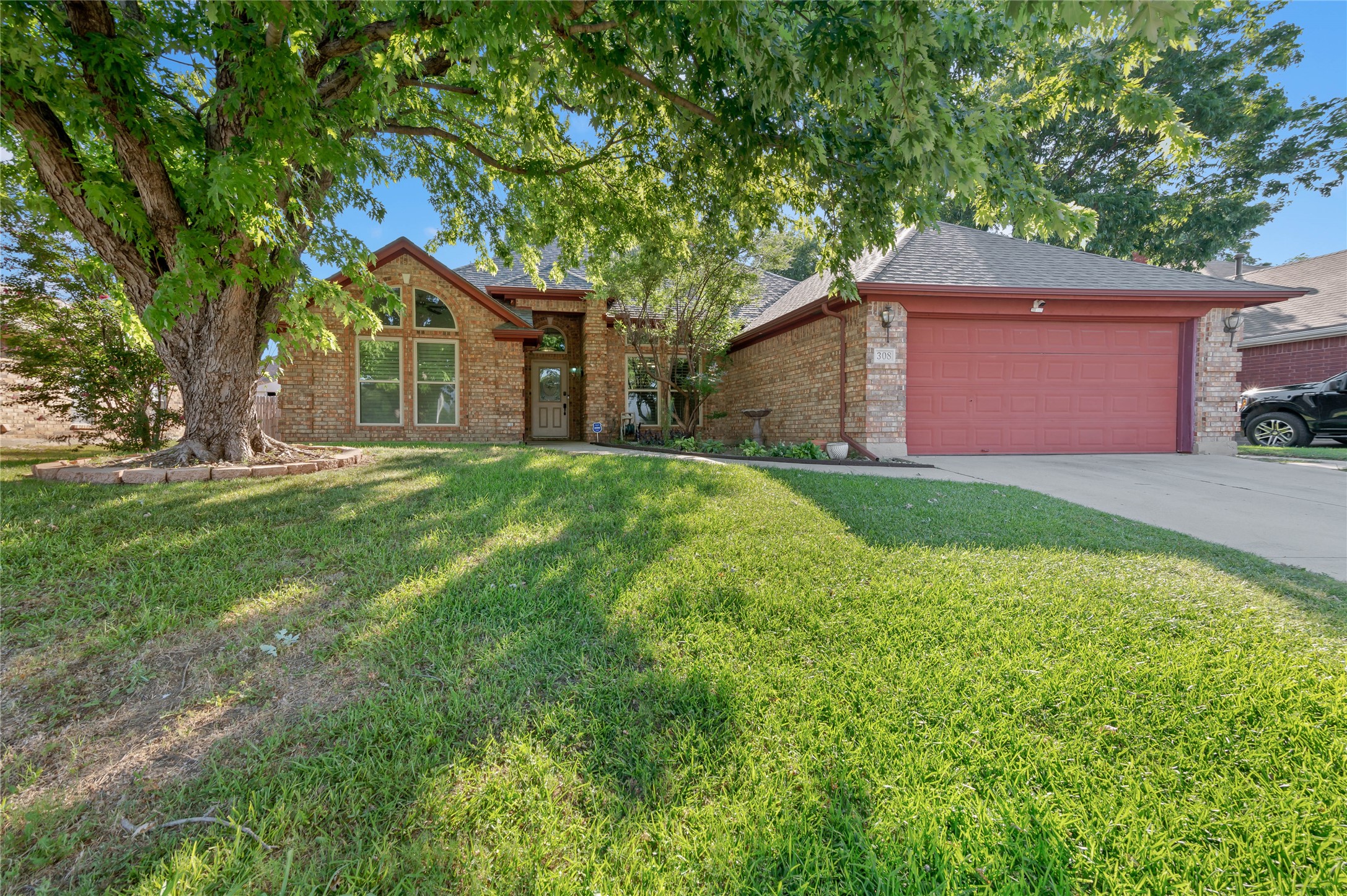 308 Woodcrest Drive Saginaw TX 76179