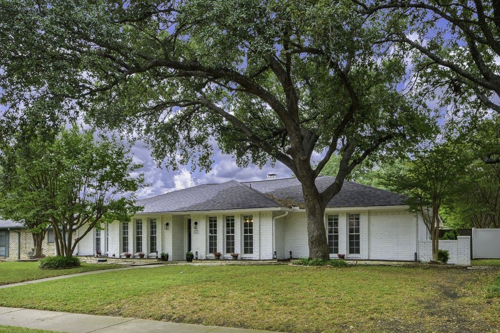 2804 Knollwood Drive Plano TX 75075