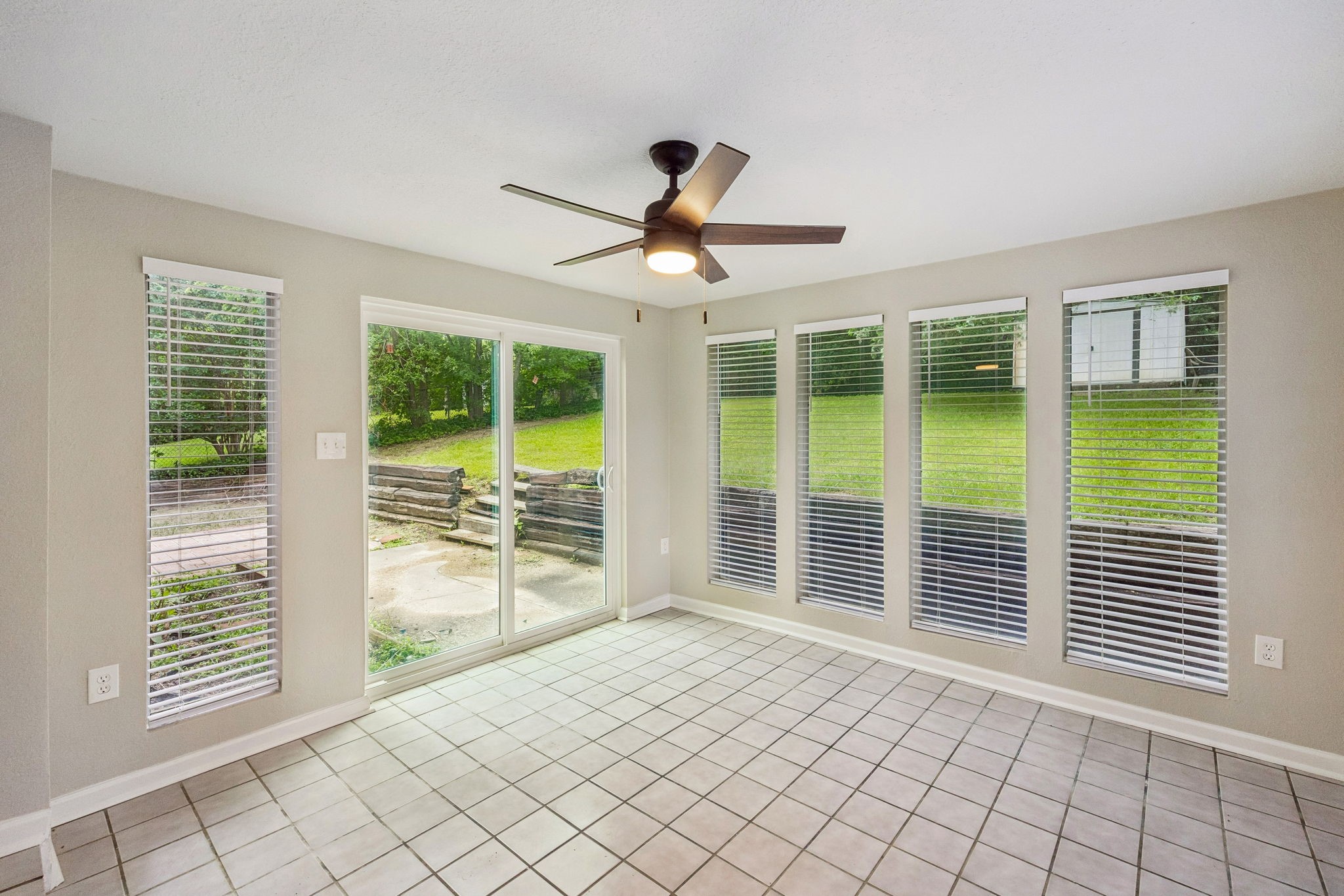 636 Kessler Boulevard Sherman TX 75092