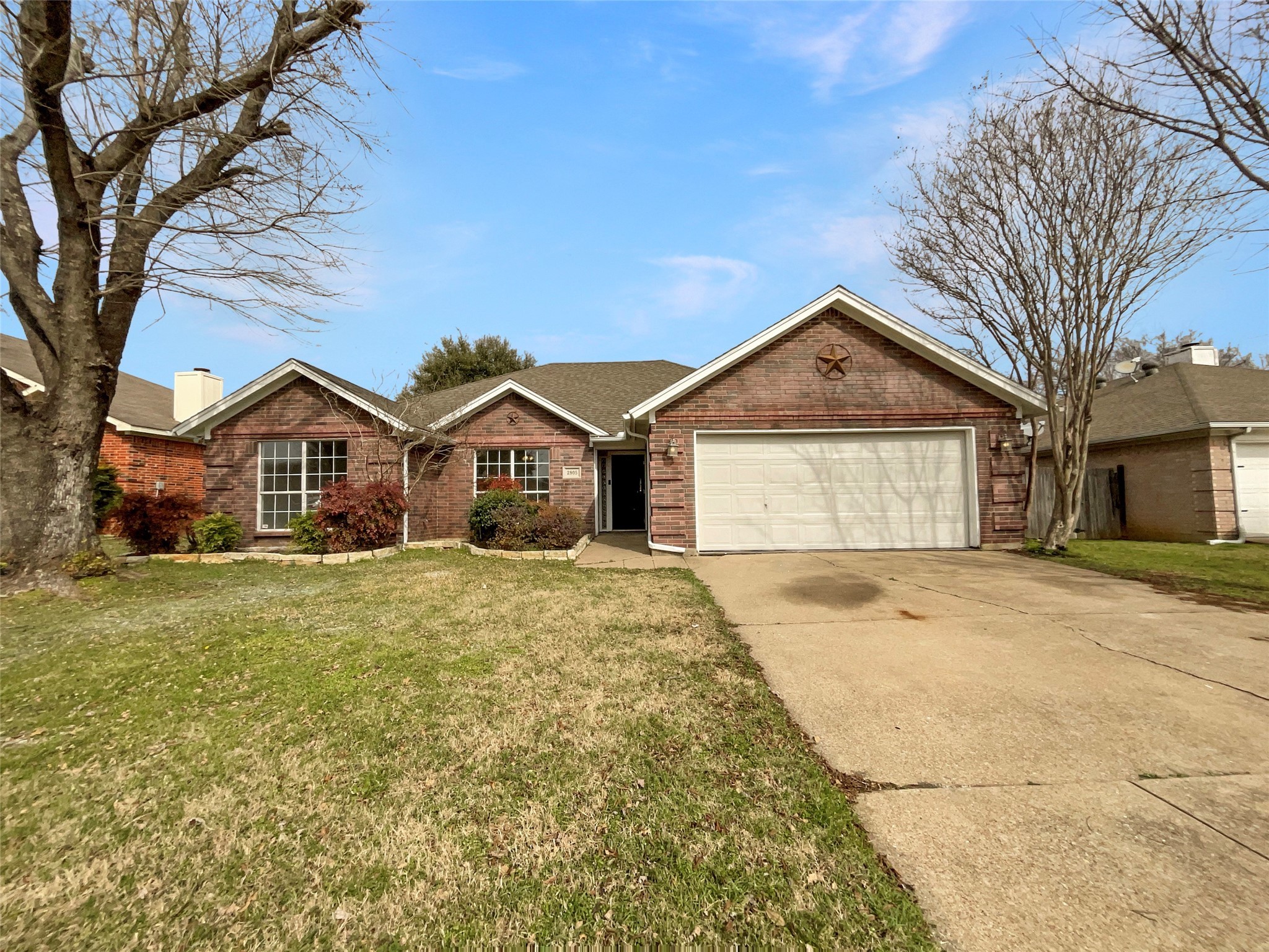 2805 Monthaven Drive Arlington TX 76001
