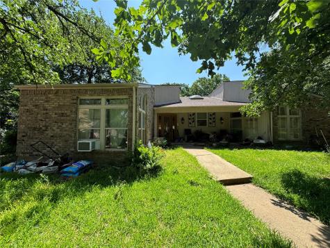 3002 Clear Lake Court Arlington TX 76017