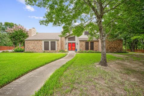 35 Robinhood Drive Bridgeport TX 76426