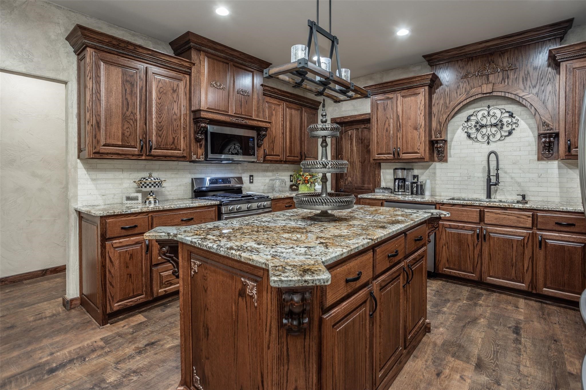 240 Magnolia Bennington OK 74723