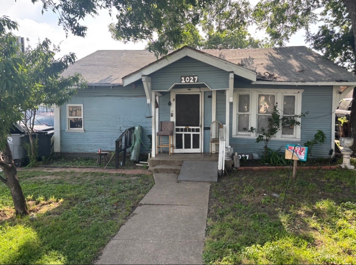 1027 Hollywood Avenue Dallas TX 75208