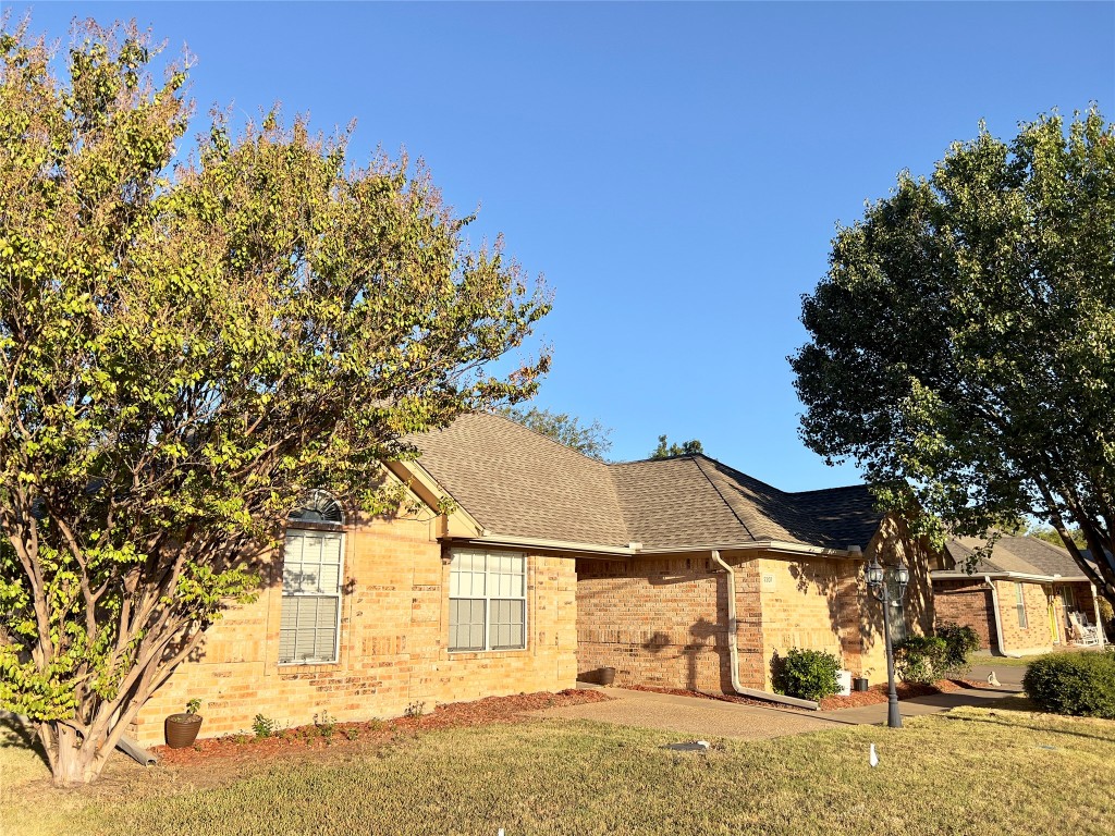 2207 Albert Broadfoot Street Bonham TX 75418