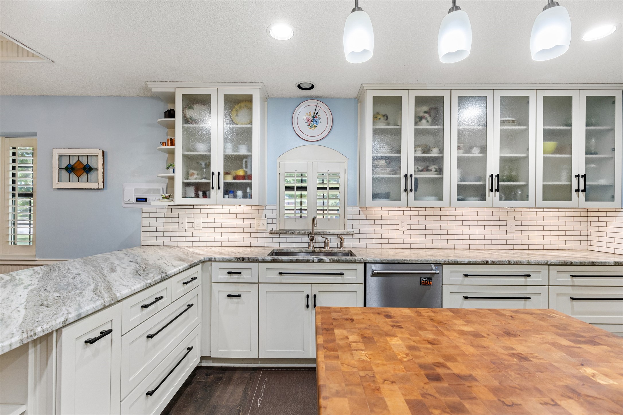 1414 O Shannon Lane Garland TX 75044