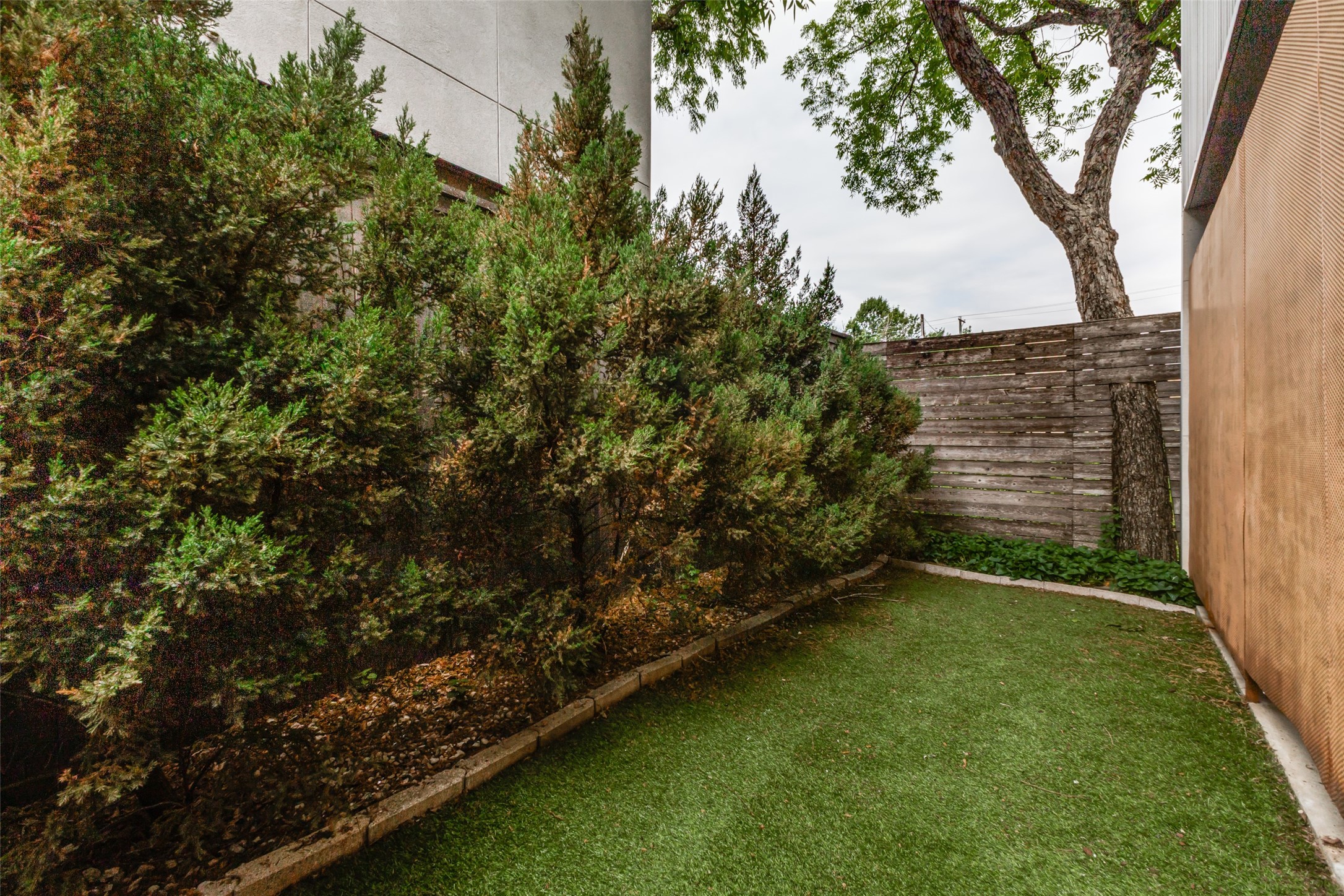 2323 Rusk Place Dallas TX 75204