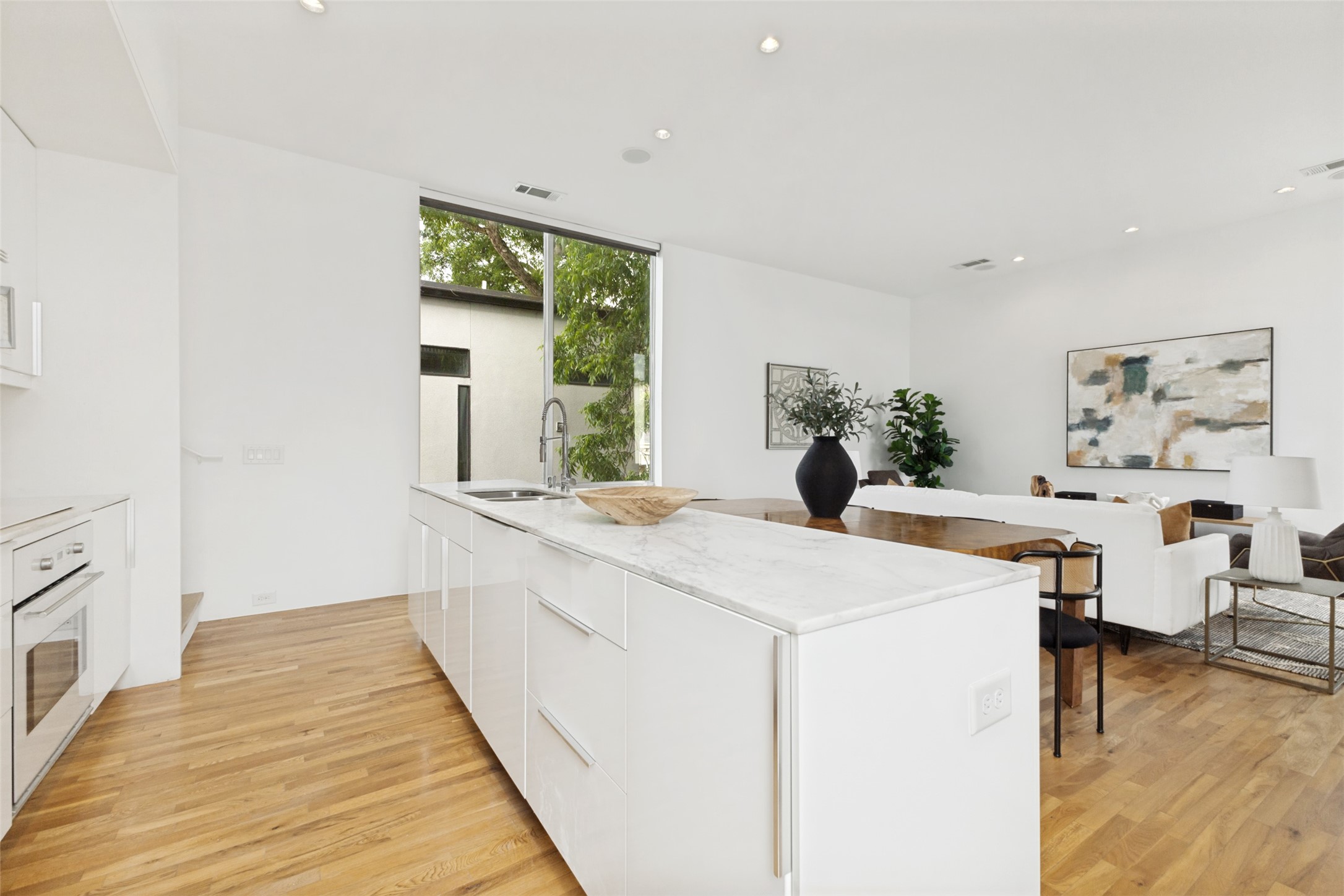 2323 Rusk Place Dallas TX 75204