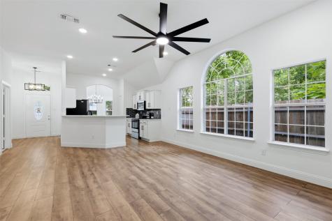 906 Oak Street Mckinney TX 75069