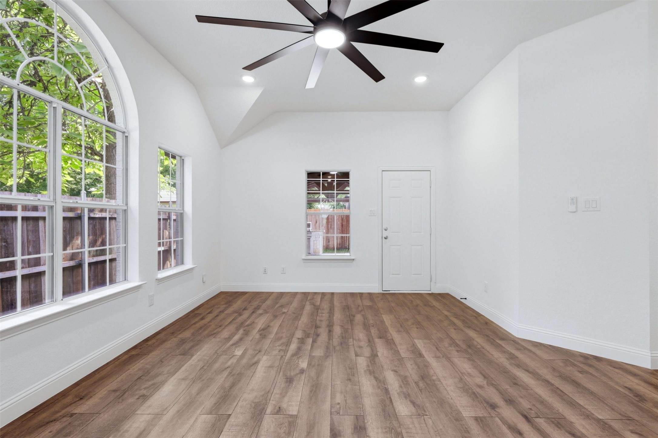 906 Oak Street Mckinney TX 75069