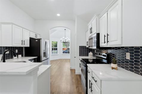 906 Oak Street Mckinney TX 75069