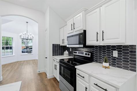 906 Oak Street Mckinney TX 75069
