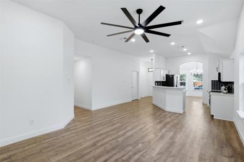 906 Oak Street Mckinney TX 75069