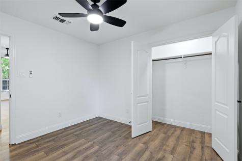 906 Oak Street Mckinney TX 75069