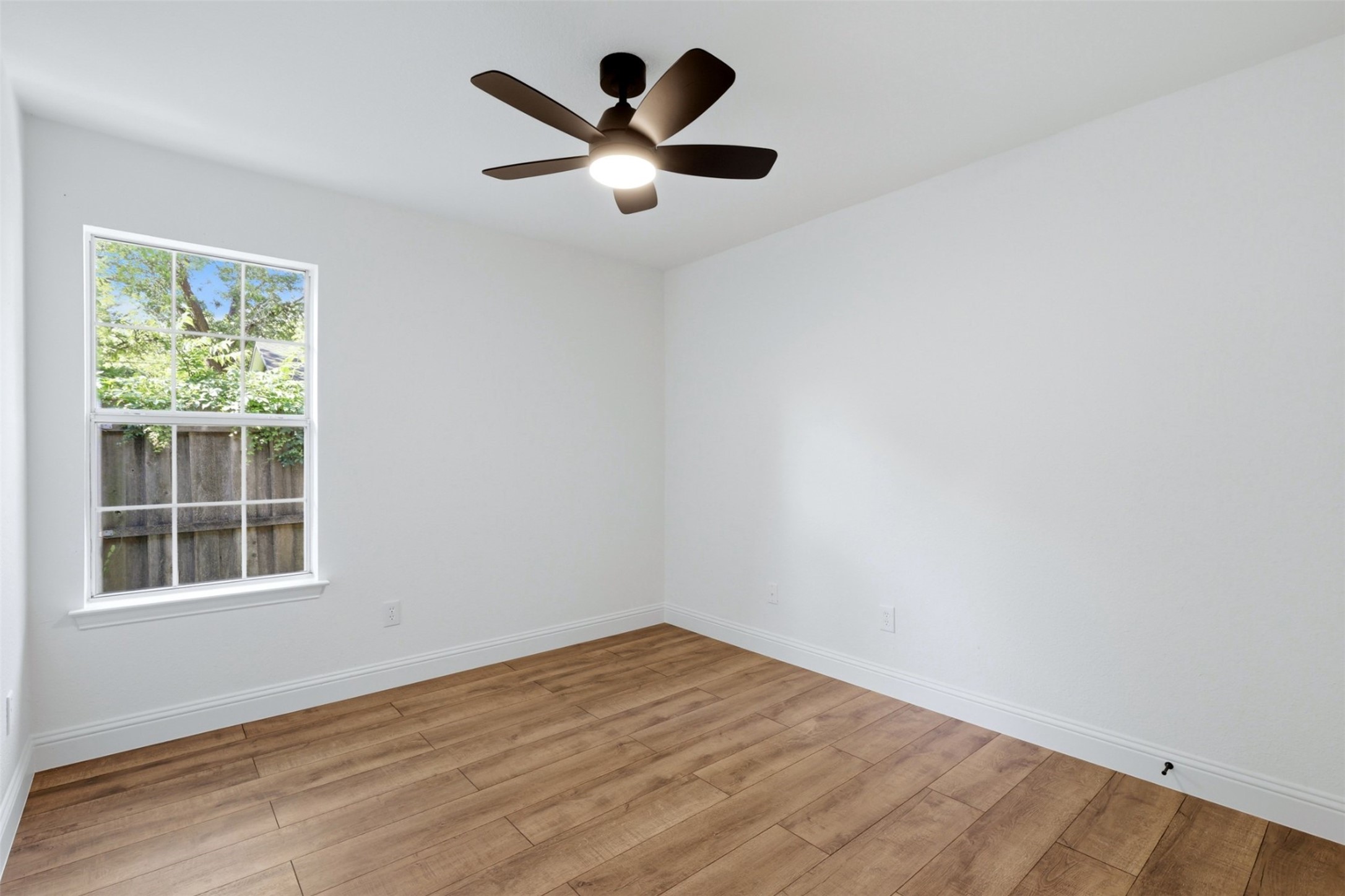 906 Oak Street Mckinney TX 75069
