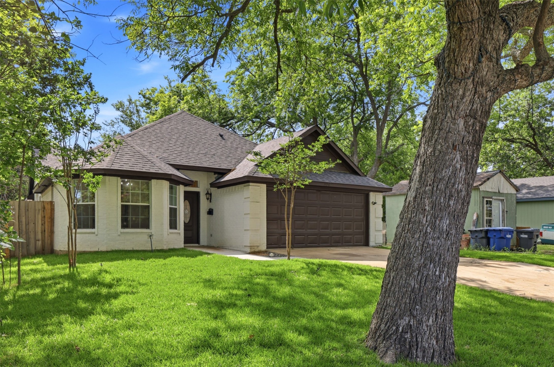 906 Oak Street Mckinney TX 75069