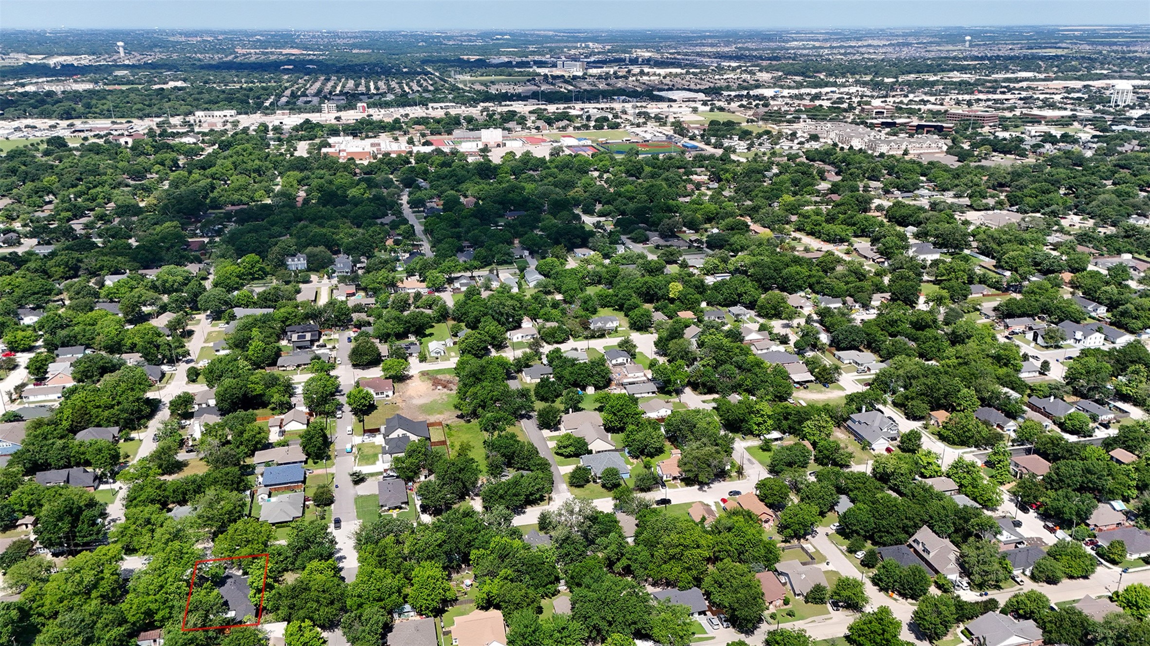 906 Oak Street Mckinney TX 75069