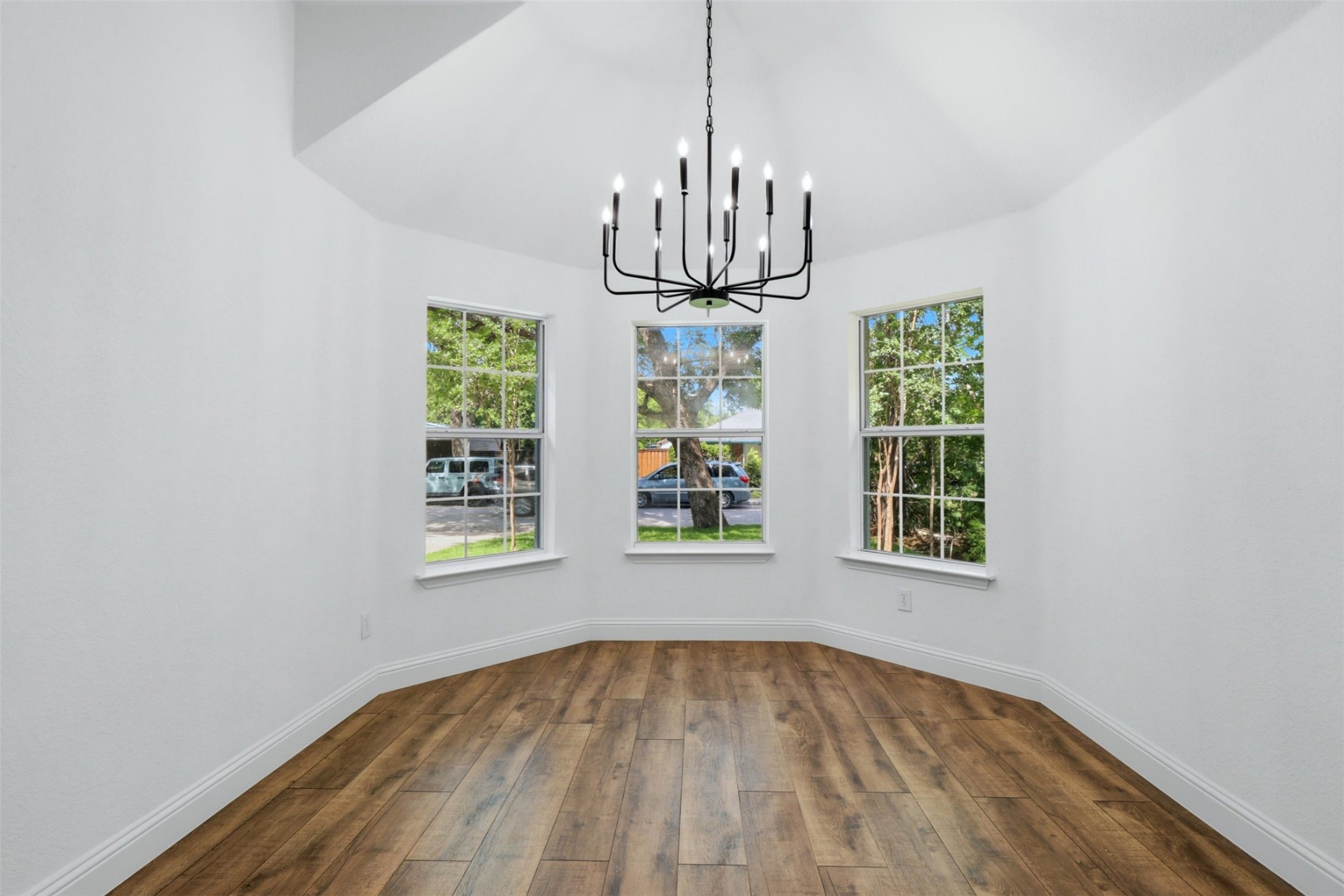 906 Oak Street Mckinney TX 75069