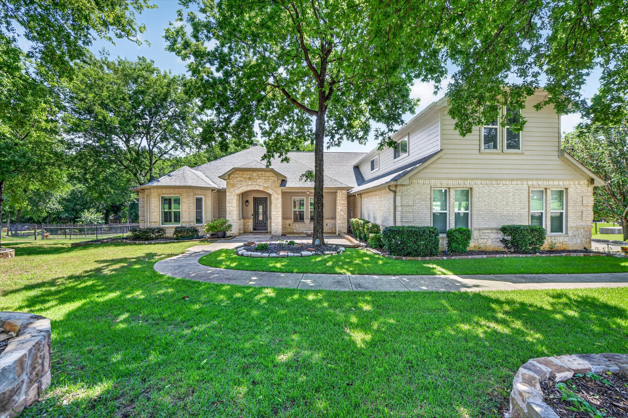 8517 Stallion Street Denton TX 76208