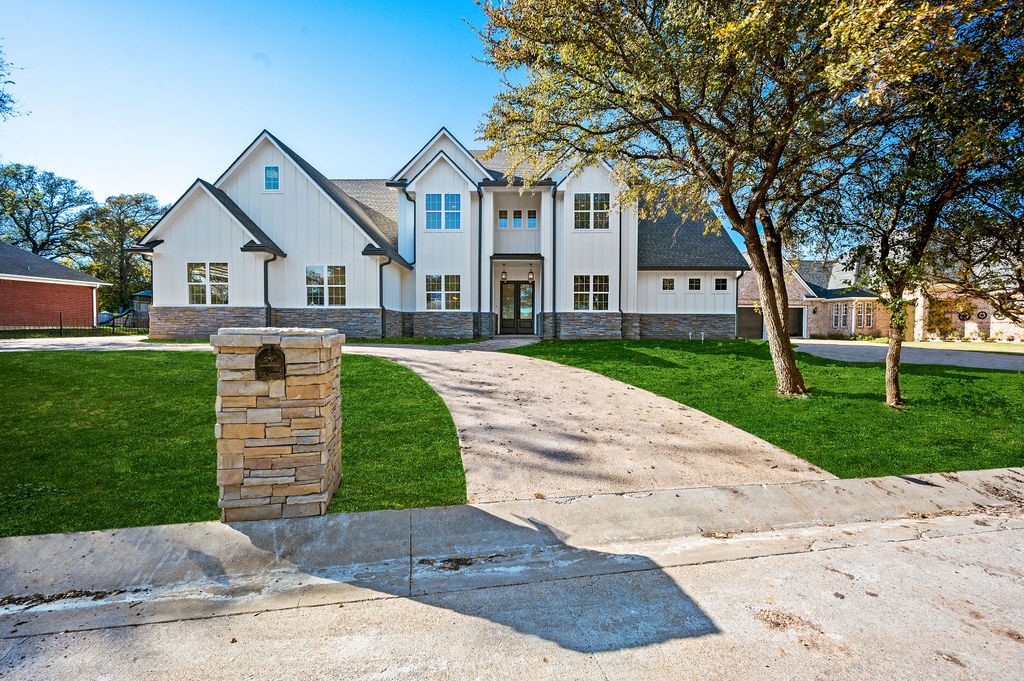 113 Royal Court Woodway TX 76712