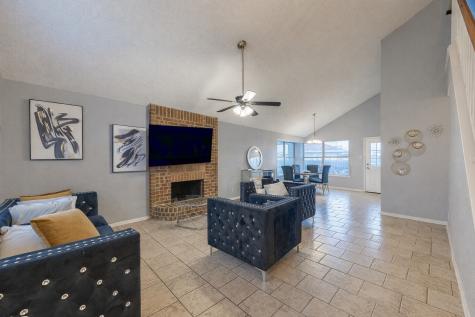 101 Chapel Creek Fort Worth TX 76108