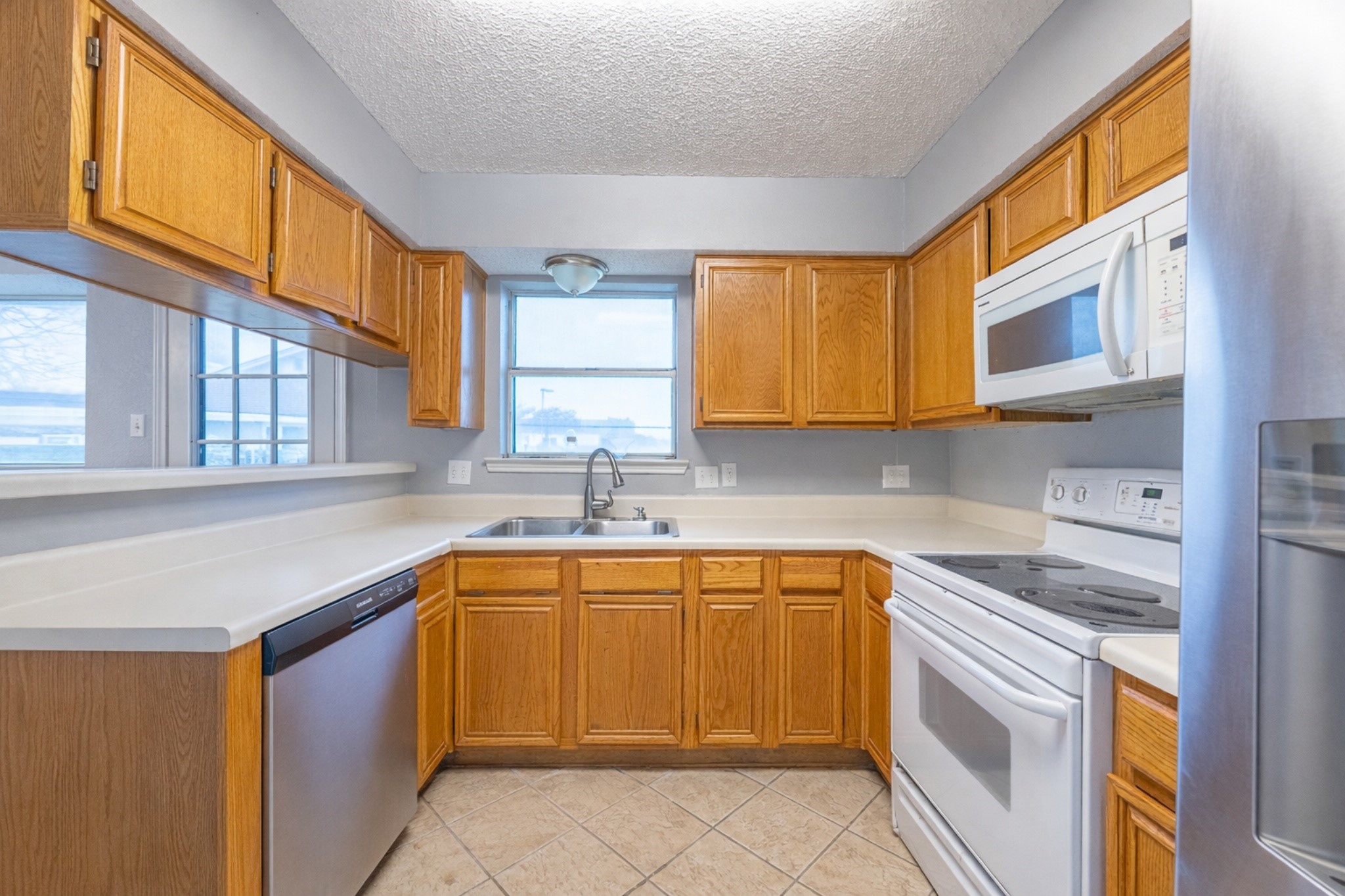 101 Chapel Creek Fort Worth TX 76108