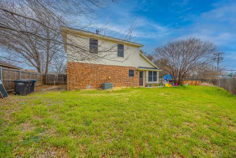 101 Chapel Creek Fort Worth TX 76108
