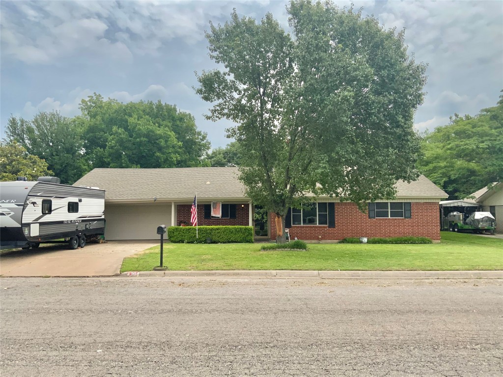 304 Elmwood Street Gainesville TX 76240