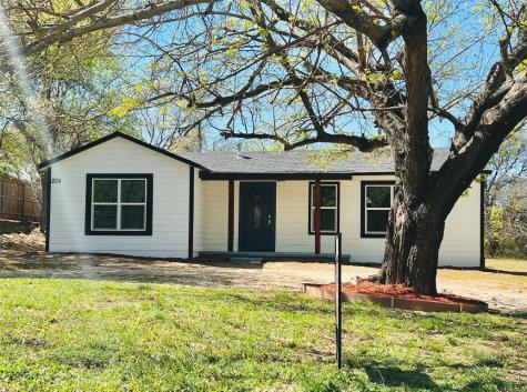 204 Marquette Avenue Azle TX 76020