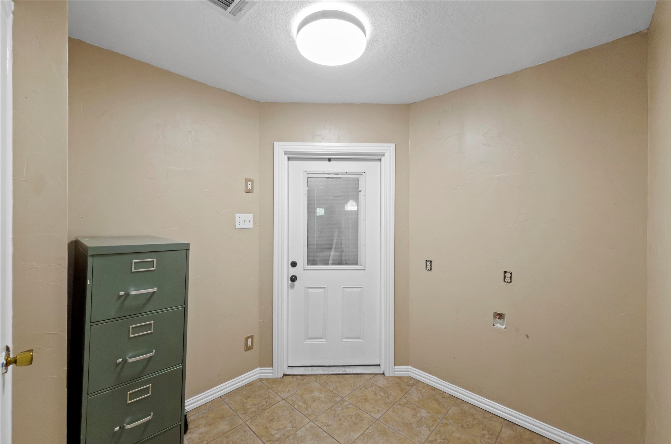 509 NW Mound Street Burleson TX 76028